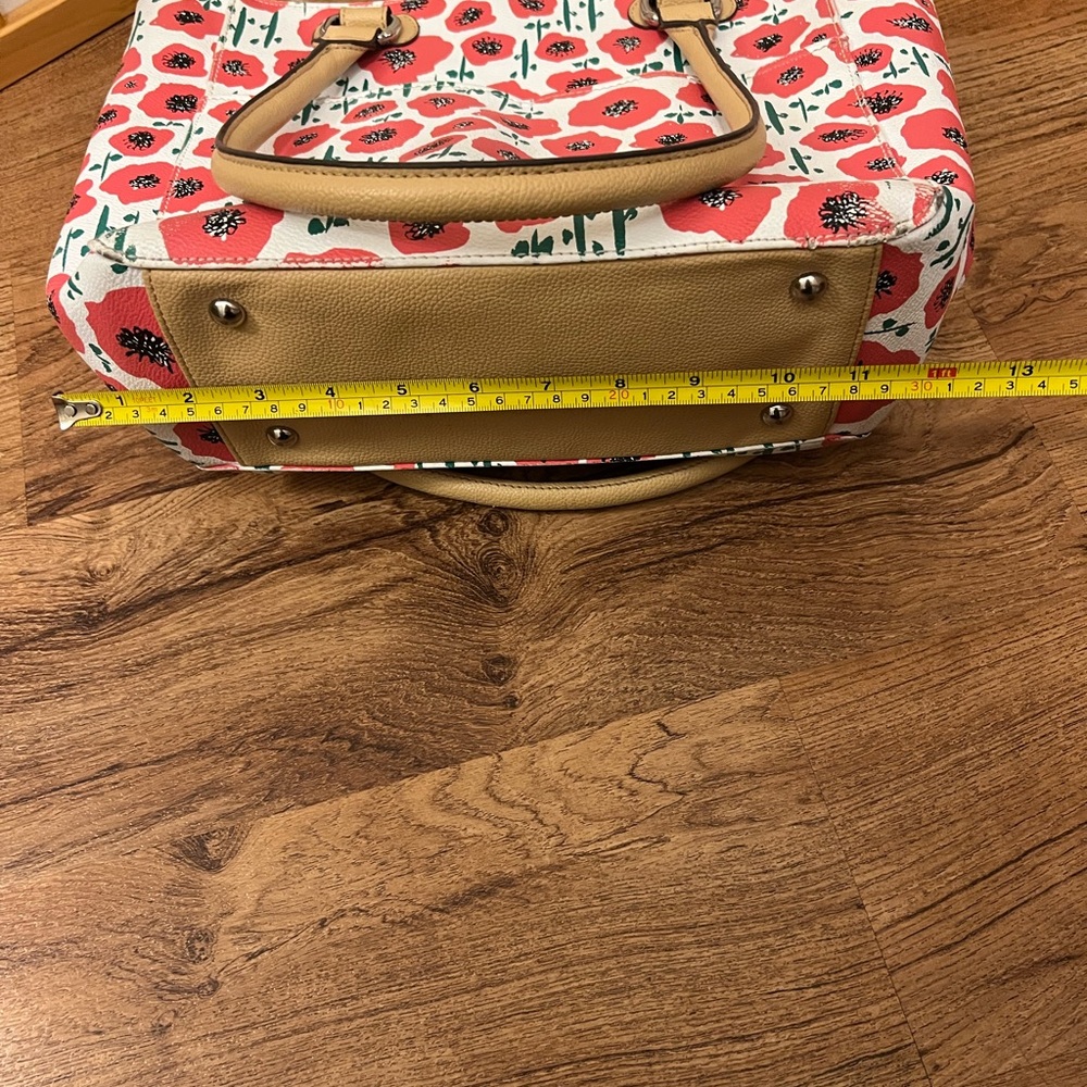 Tignanello Strawberry Poppy
Medium Handbag Tote Bag Purse - Picture 15 of 15